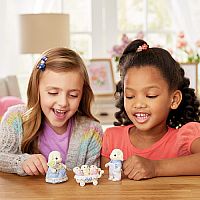 Calico Critters Flora Rabbit Family 