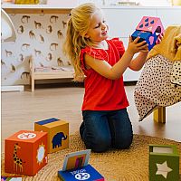 Peek-A-Zoo Preschool Puzzle Game