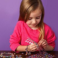 Craft-tastic DIY Sparkle Charm Bracelets